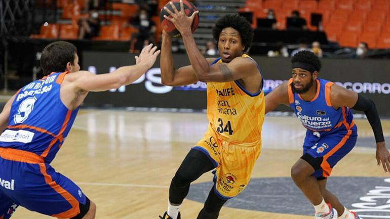 Ισπανία: Η Βαλένθια συνέτριψε την Γκραν Κανάρια και πέταξε εκτός τετράδας τη Ρεάλ!