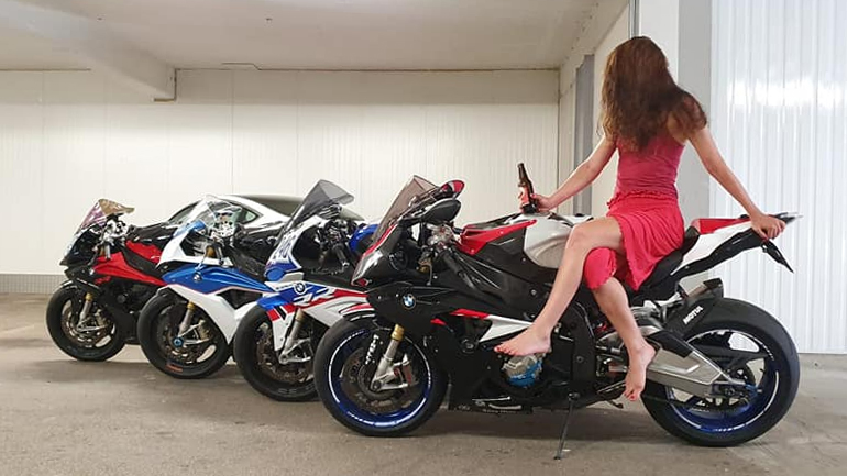 Trackday γένους θηλυκού Trackday γένους θηλυκού