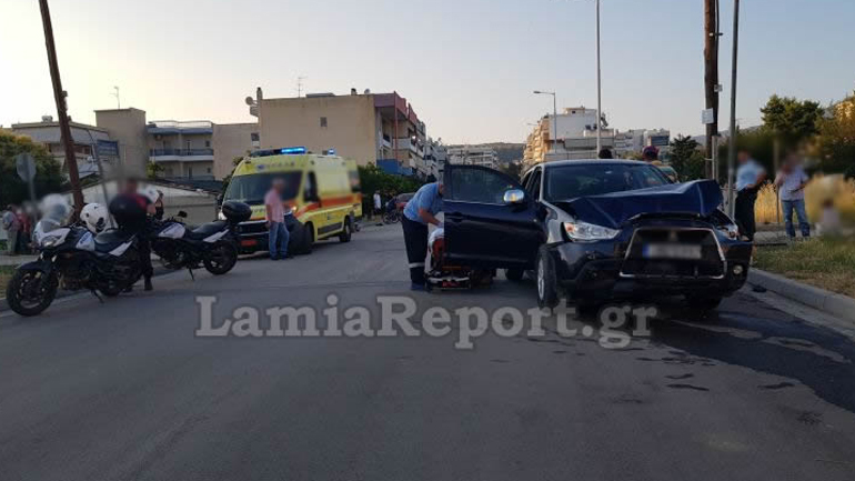 Λαμία: Τροχαίο σε διασταύρωση για οικογένεια με τρία μικρά παιδιά