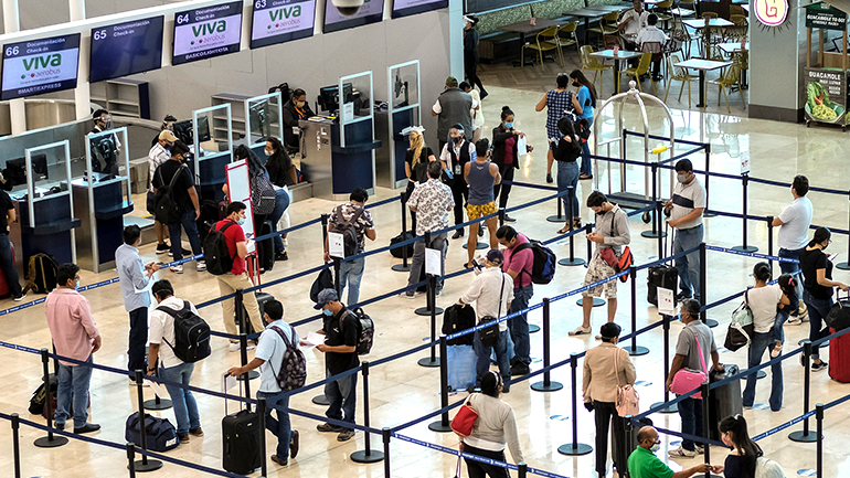 Ανοίγουν τα ευρωπαϊκά σύνορα για 14 “τρίτες” χώρες