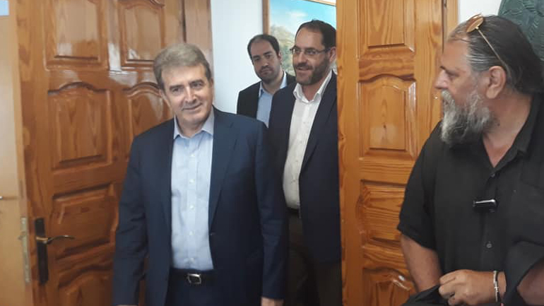 Η μαντινάδα Χρυσοχοϊδη στα Ανώγεια για τις βεντέτες