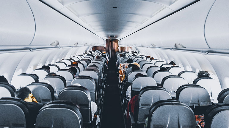 Νέες οδηγίες διεθνών πτήσεων προς Ελλάδα – Η φόρμα που θα συμπληρώνουν οι επιβάτες