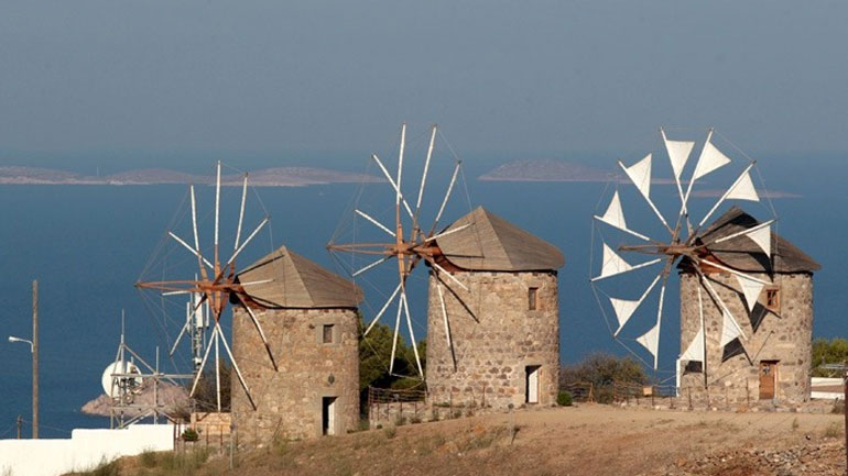 Μήνυμα αισιοδοξίας στέλνουν στους επισκέπτες τους τέσσερα ελληνικά νησιά