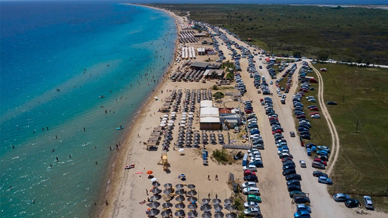 Θεσσαλονίκη: Αυξημένη η κίνηση στους δρόμους προς τις παραλίες