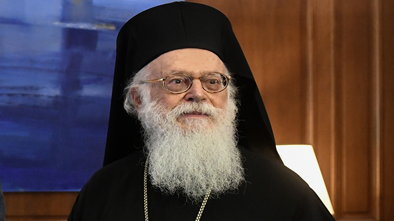 Σε επέμβαση στην καρδιά υπεβλήθη ο Αλβανίας Αναστάσιος