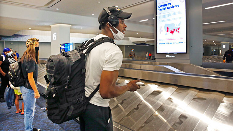 Ιρλανδία: Συνεχίζεται η επιβολή 14ήμερης καραντίνας στους Βρετανούς ταξιδιώτες