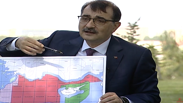 Νέο σόου με χάρτες από την Τουρκία: «Στα όρια της Γαλάζιας Πατρίδας οι γεωτρήσεις μας»