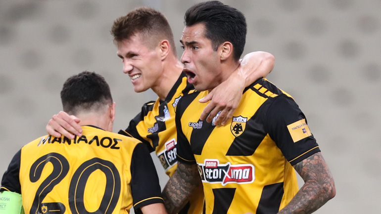 ΑΕΚ: Παραμένουν Σιμάνσκι και Αραούχο – Αποχωρεί ο Χουλτ