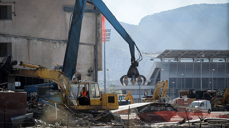 Επικίνδυνα εγκαταλελειμμένα κτήρια κατεδαφίζει ο Δήμος Αθηναίων