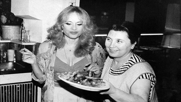 Η Κάλλας, ο Μινωτής, ο Κουν και τα μαγειρευτά της Κάκιας