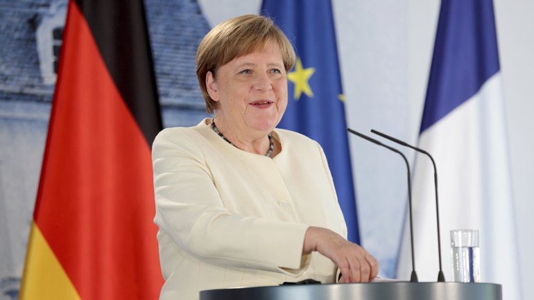 Η Μέρκελ διαβεβαίωσε ότι τηρεί τους κανόνες προστασίας από τον κορωνοϊό
