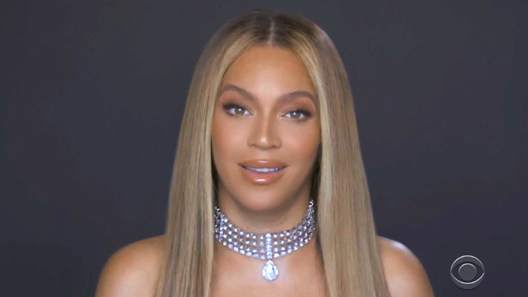 Η Beyoncé αφιέρωσε το Ανθρωπιστικό Βραβείο στους διαδηλωτές του Black Lives Matter