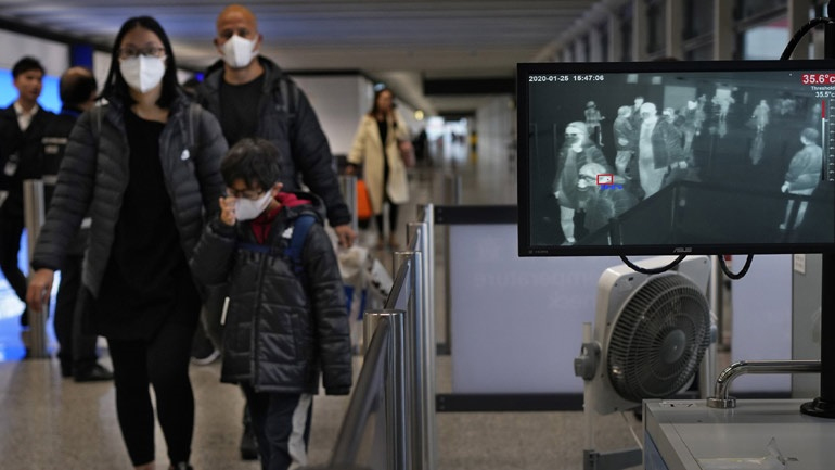 Η Ιταλία διατηρεί την καραντίνα δύο εβδομάδων για τους πολίτες που θα φθάνουν από όλες τις χώρες εκτός ζώνης Σένγκεν