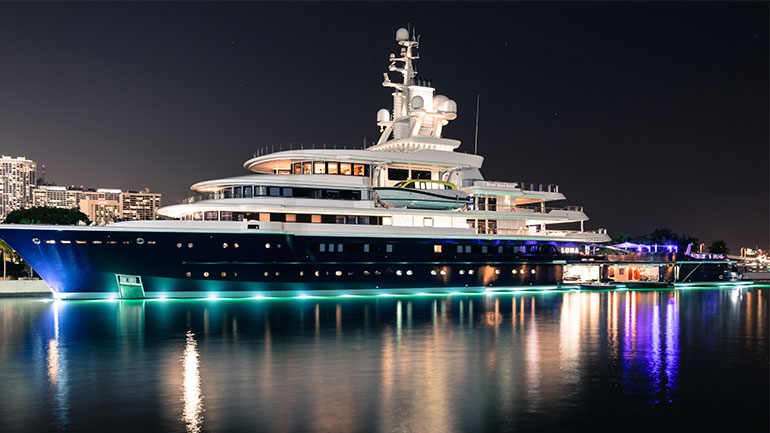 Ο Ρώσος δισεκατομμυριούχος, το γιοτ και το διαζύγιο του μισού δισ. ευρώ