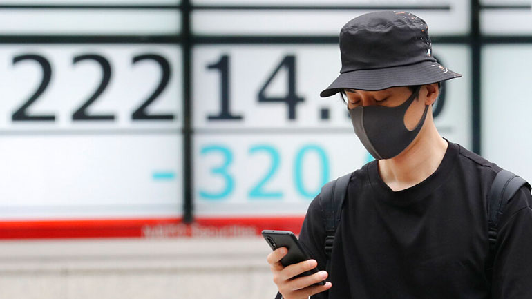 Δήμος στην Ιαπωνία απαγόρευσε τη χρήση κινητών σε δημόσιους χώρους