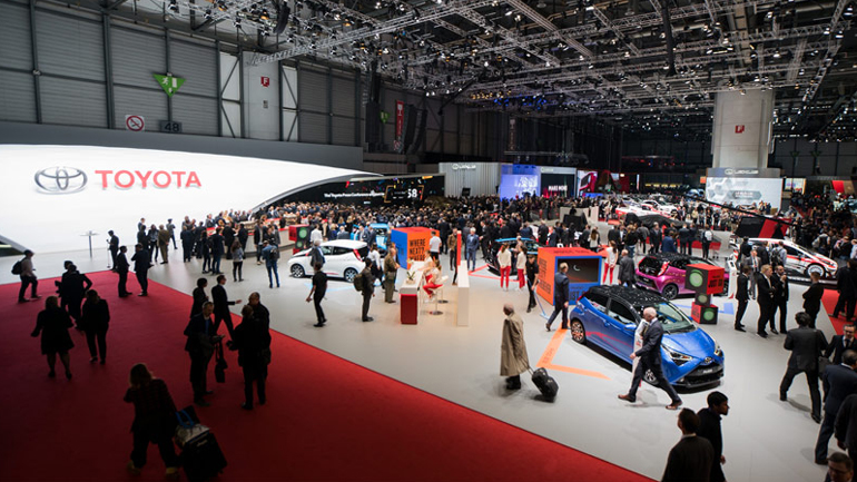 H Toyota είναι πιο πολύτιμη μάρκα από τις Mercedes και BMW