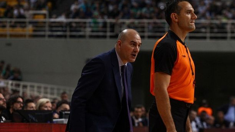 Μπάσκετ: Συνεχίζει με Πονσαρνάου η Βαλένθια