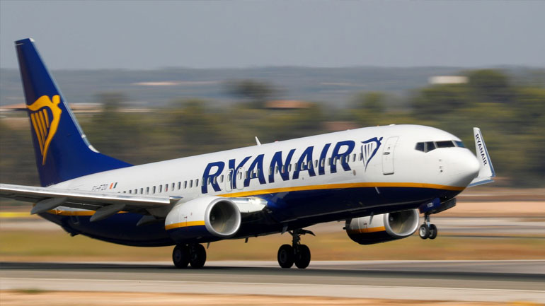 Η Ryanair θα απολύσει 3.500 υπαλλήλους της αν δεν δεχθούν περικοπές