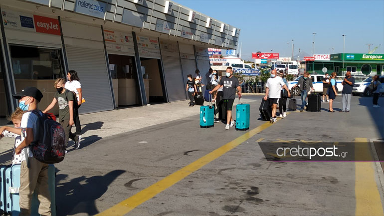 Έφτασαν στην Κρήτη οι πρώτοι τουρίστες