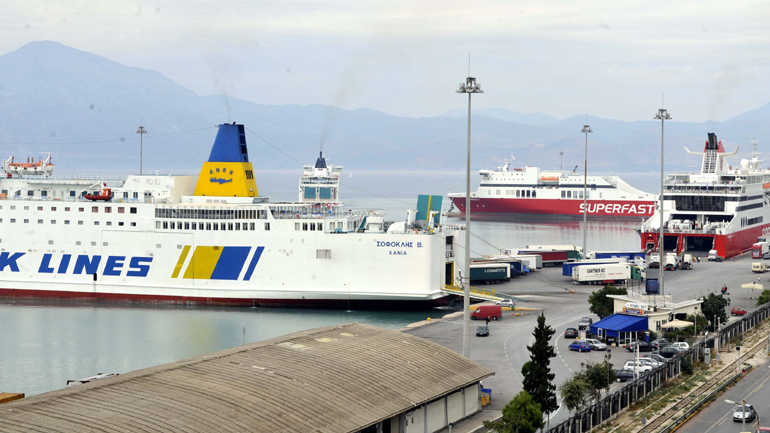 Επτά πλοία με 1.000 επιβάτες από την Ιταλία φθάνουν στο λιμάνι της Πάτρας