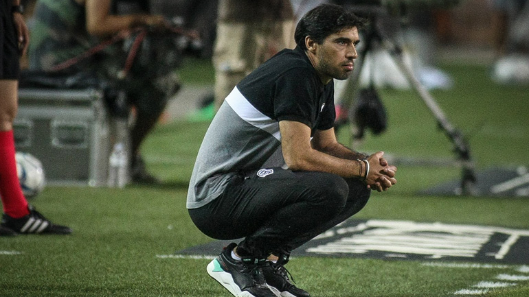 Αποδοκιμασίες έξω από την Τούμπα