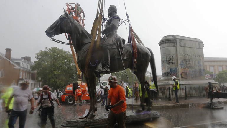 ΗΠΑ: Το υπουργείο Εσωτερικής Ασφάλειας συγκρότησε ειδική δύναμη για την προστασία των μνημείων ΗΠΑ: Το υπουργείο Εσωτερικής Ασφάλειας συγκρότησε ειδική δύναμη για την προστασία των μνημείων