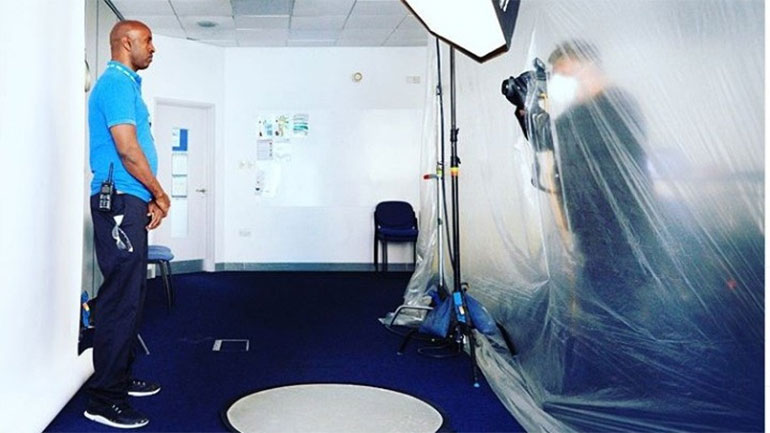 Ο Rankin φωτογράφισε ήρωες του NHS σε μία νέα σειρά πορτρέτων