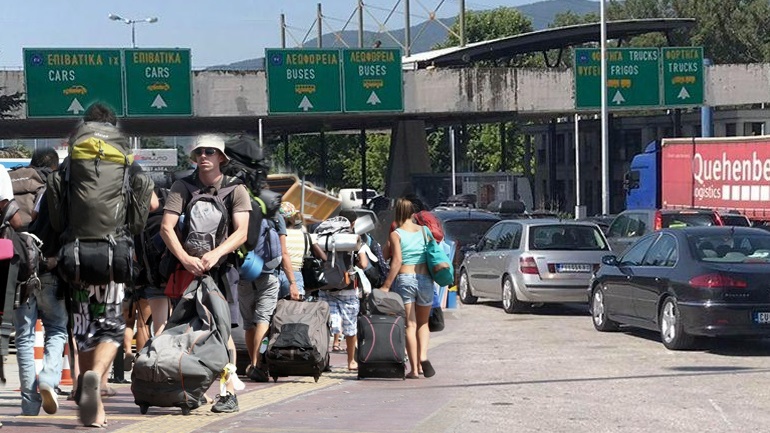 Τουλάχιστον 23.000 οχήματα πέρασαν σε μια μέρα από τον Προμαχώνα
