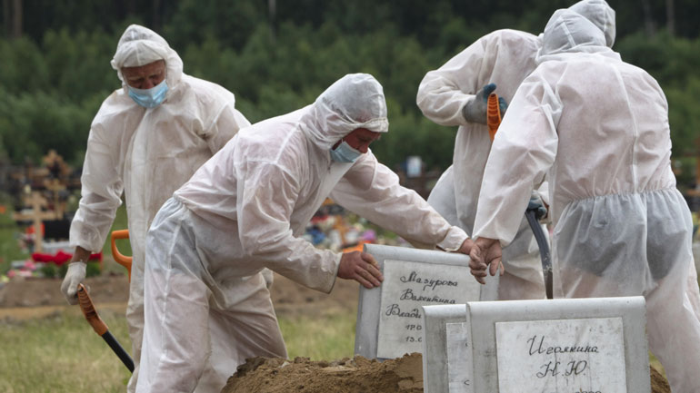 Κορωνοϊός: Η Ρωσία είναι αμφίβολο αν θα επιστρέψει στην κανονικότητα μέχρι τον Φεβρουάριο του επόμενου έτους