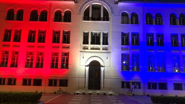 Θεσσαλονίκη: Στα χρώματα της αμερικανικής σημαίας το κτήριο της ΧΑΝΘ για την Ημέρα της Ανεξαρτησίας