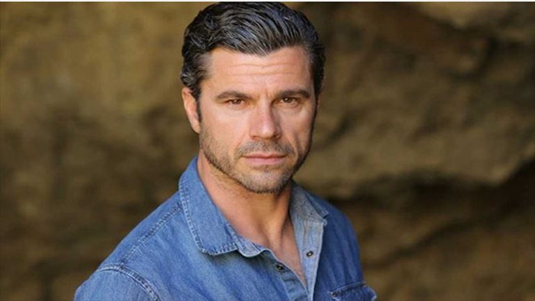 Χρήστος Βασιλόπουλος: Φωτογραφίζει τον 17 ημερών γιο του