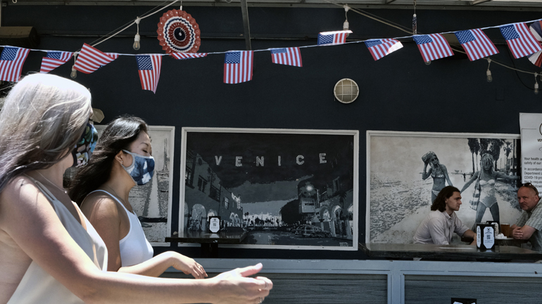 ΗΠΑ-Covid-19: Μείωση των ημερήσιων κρουσμάτων και θανάτων