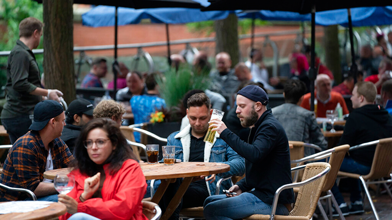 Βρετανία: Άλλοι 22 θάνατοι επί συνόλου 44.220