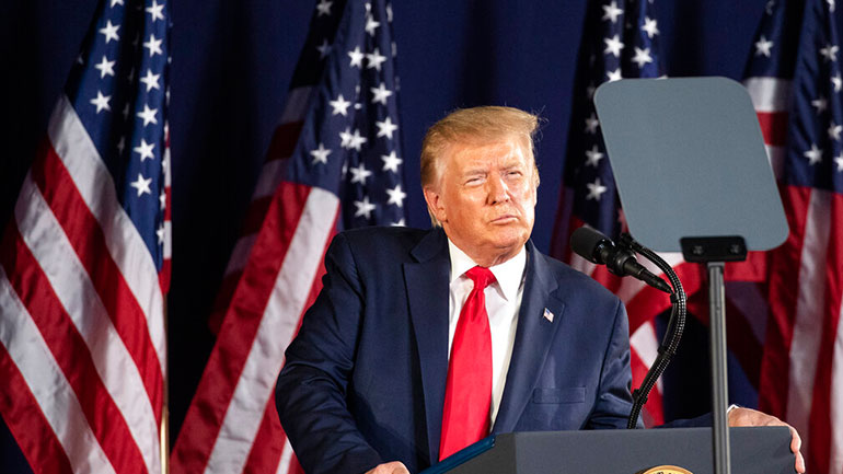 ΗΠΑ: Ο Τραμπ δεσμεύεται να νικήσει τη ριζοσπαστική αριστερά στην ομιλία του για την 4η Ιουλίου