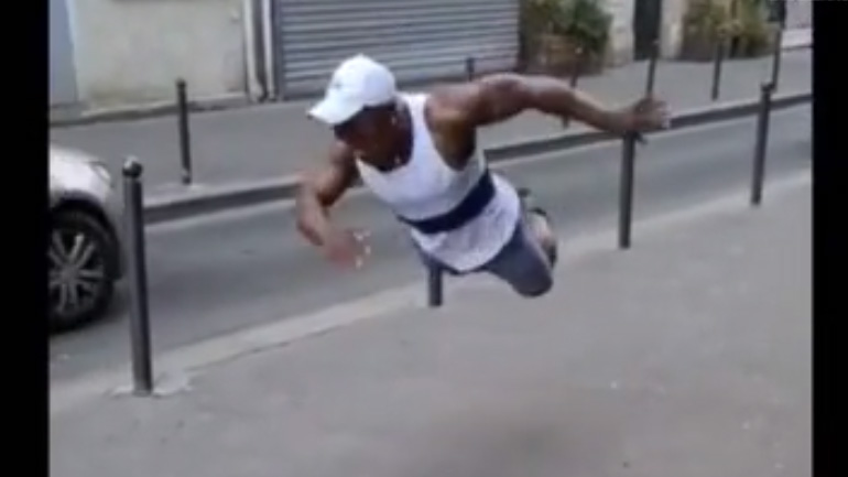 Θα δοκιμάζατε τα Freestyle push-ups;