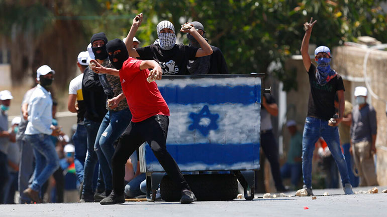 Το Ισραήλ έπληξε θέσεις της Χαμάς ως αντίποινα για τις εκτοξεύσεις ρουκετών