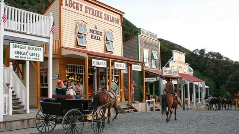 Πωλείται στη Νέα Ζηλανδία πόλη αφιερωμένη στην Άγρια Δύση