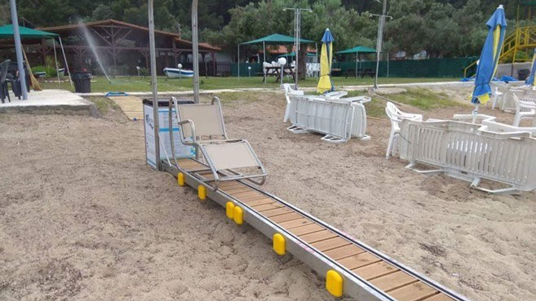 Ηράκλειο: Σε λειτουργία η ράμπα πρόσβασης για ΑμεΑ στη δημοτική Ακτή Καρτερού