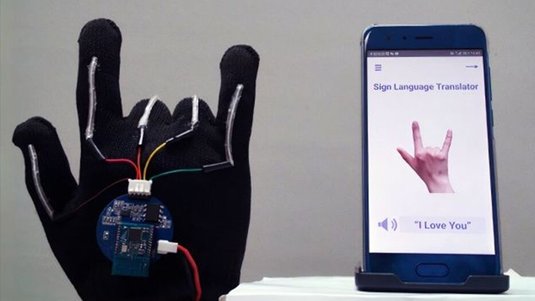 To γάντι που μεταφράζει τη νοηματική στο κινητό σας