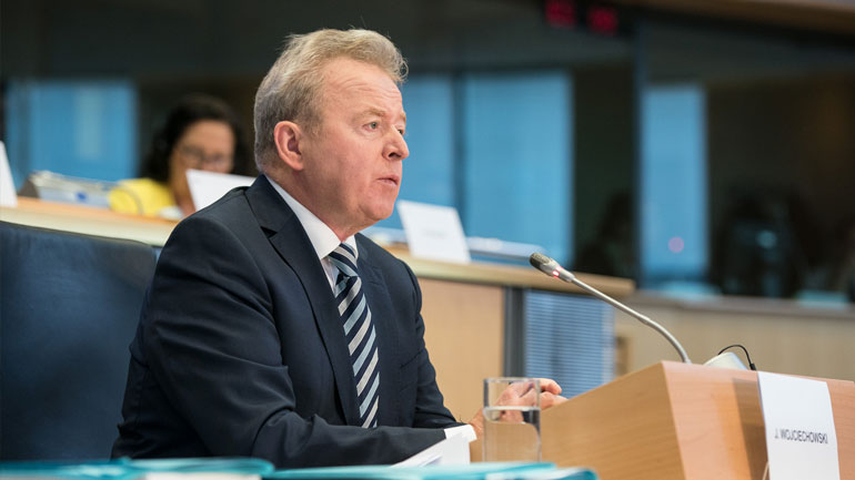 Τα μέτρα ενίσχυσης των αγροτών που επλήγησαν από την πανδημία περιγράφει ο αρμόδιος Ευρωπαίος επίτροπος