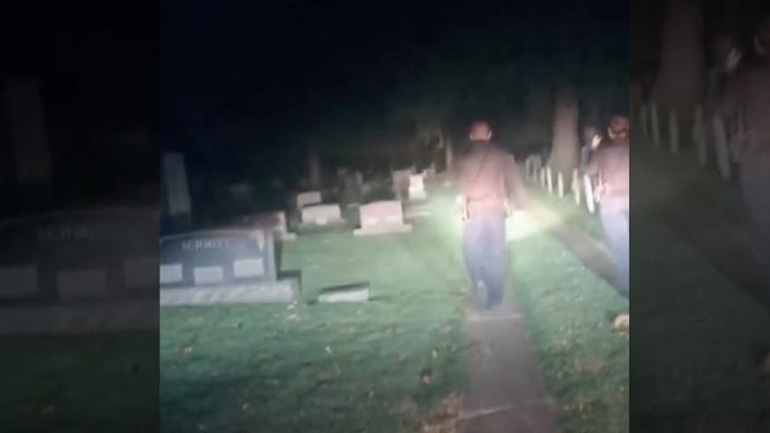 Οι αστυνομικοί σκιάχτηκαν