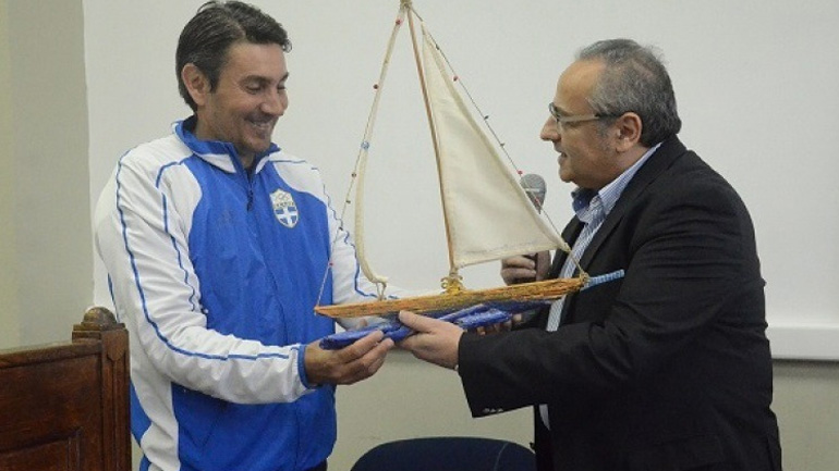 Ιστιοπλοΐα: Η θέση της ομοσπονδίας για την αγωγή κατά του Νίκου Κακλαμανάκη