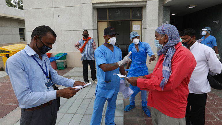 Ινδία: Ξεπέρασαν τους 20.000 οι νεκροί εξαιτίας της COVID-19