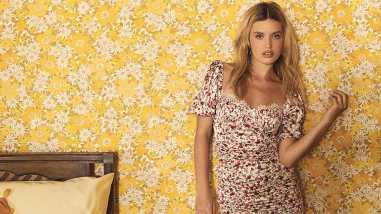 Η Georgia May Jagger δείχνει βήμα-βήμα πώς να απαλλαγείτε μόνες σας από την ψαλίδα