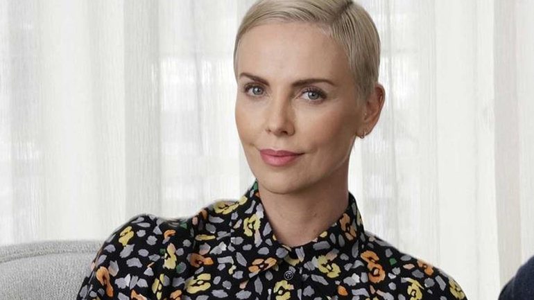 Η Charlize Theron αντιδρά για την αντικατάστασή της στο prequel του «Mad Max»