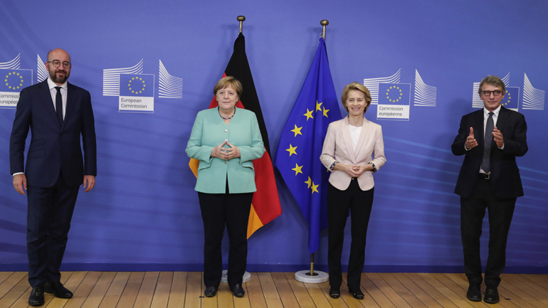 Υπέρ της ισχυρής συνεργασίας των ευρωπαϊκών θεσμών Μέρκελ, Φον Ντερ Λάιεν, Μισέλ και Σασόλι