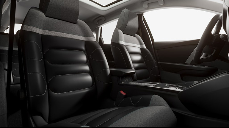 Και μόνο η εικόνα των καθισμάτων μιλά από μόνη της...