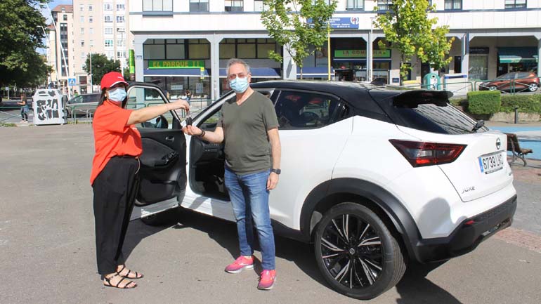 Πουλήθηκε το πρώτο αυτοκίνητο μέσω WhatsApp