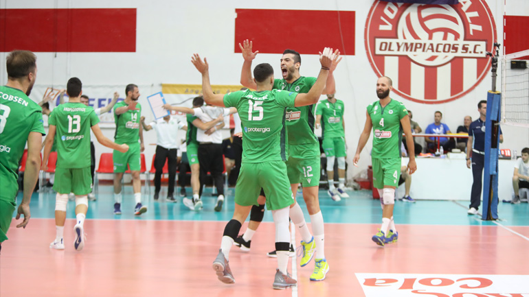 Βόλεϊ: Προβάδισμα τίτλου για τον Παναθηναϊκό, νίκησε 3-0 σετ στην έδρα του Ολυμπιακού