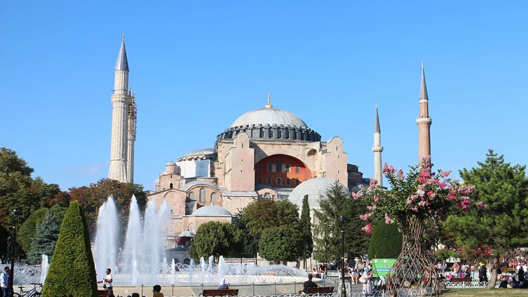 Η Ρωσική Ορθόδοξη Εκκλησία εκφράζει τη λύπη της για την απόφαση που πήρε η Τουρκία για την Αγία Σοφία